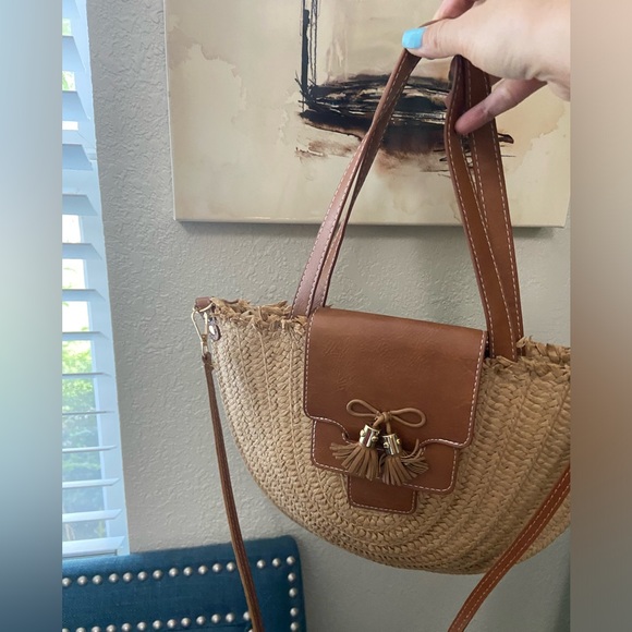 NWOT, Summer Halfmoon Raffia Straw Shoulder Crossbody Handbag Vegan Leather - Picture 6 of 11